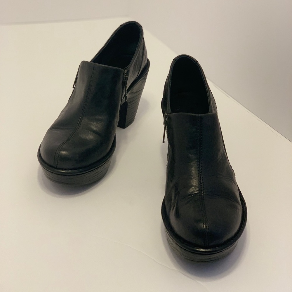 Born — Black Leather Clogs/Booties (7)